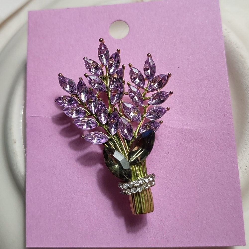 Lavender Flowers Bouquet Brooch - Picture 7 of 10